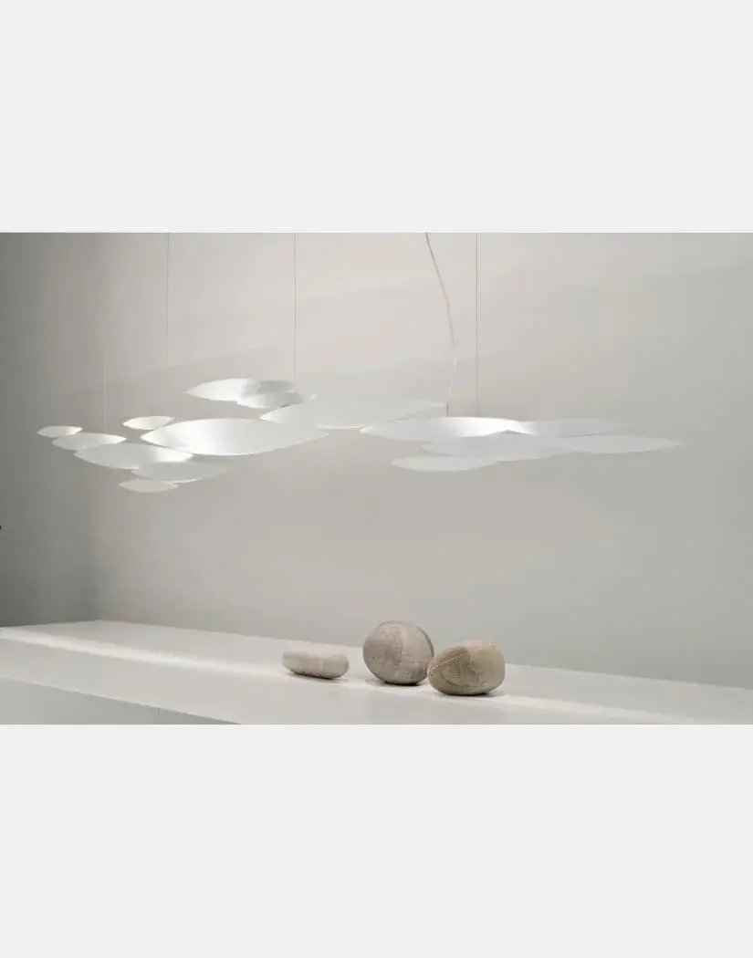 Moderne Lysekrone med Integreret LED – Minimalistisk Design i Sølv, Justerbar Højde og Forskellige Størrelser